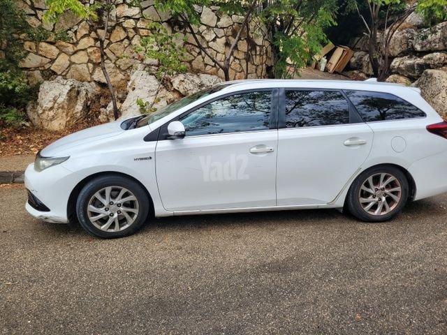 מודעת רכב טויוטה אוריס