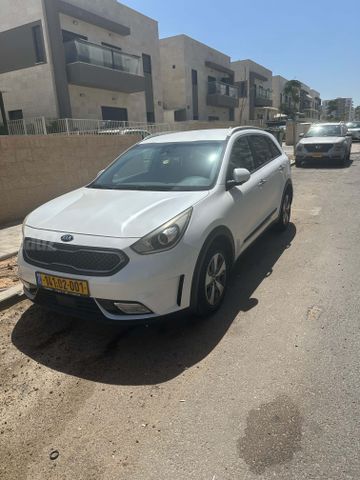 קיה נירו