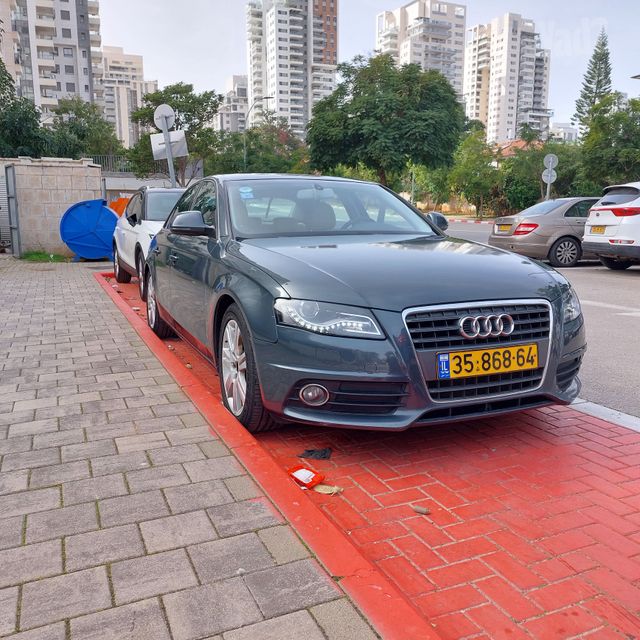 אאודי A4