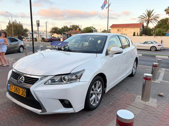לקסוס CT