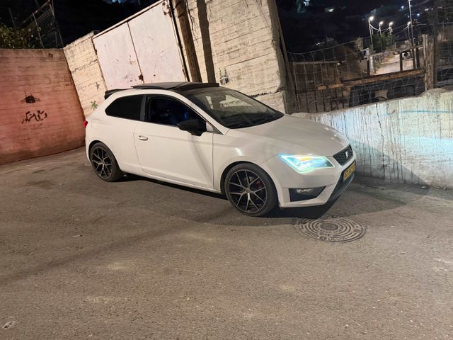 סיאט לאון