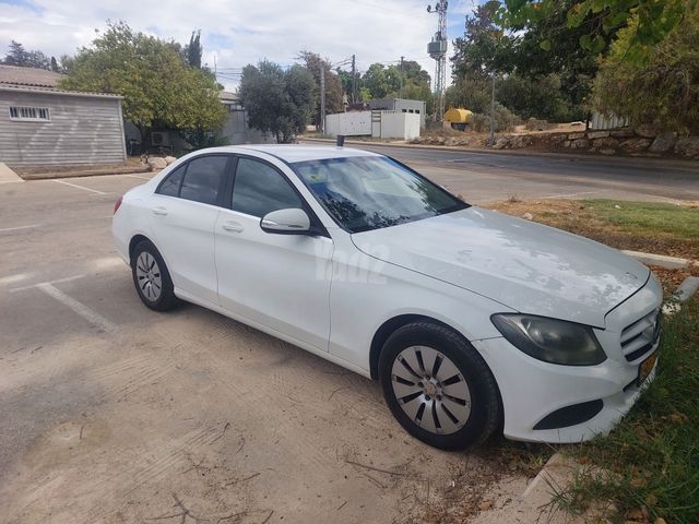 מודעת רכב מרצדס-בנץ C-class