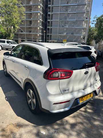 קיה נירו