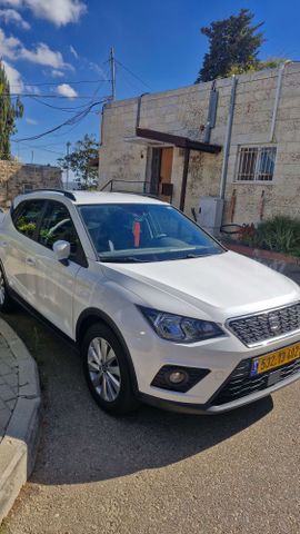 סיאט ארונה