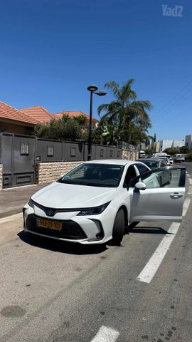 טויוטה קורולה
