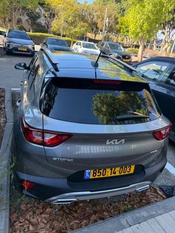 קיה סטוניק