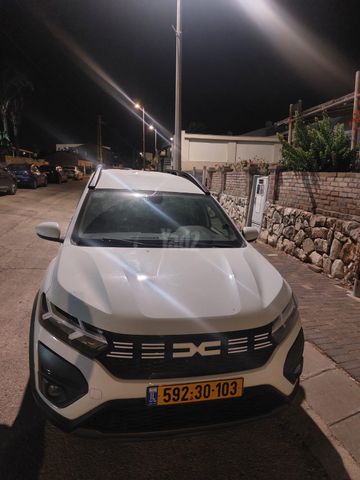 מודעת רכב דאצ'יה ג׳וגר