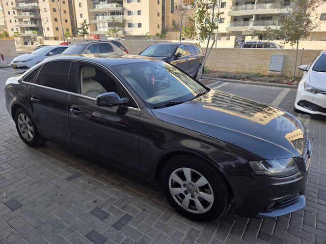 אאודי A4