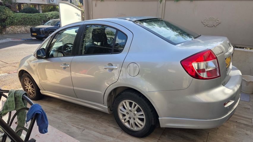 סוזוקי SX4