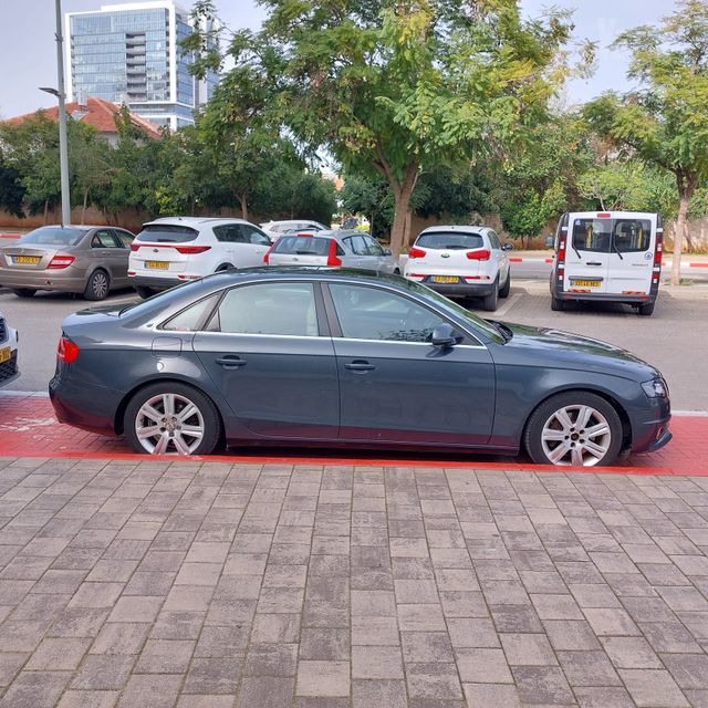 אאודי A4