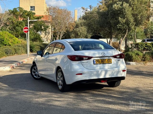 מאזדה 3