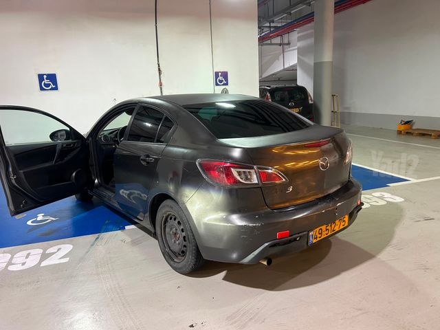 מאזדה 3