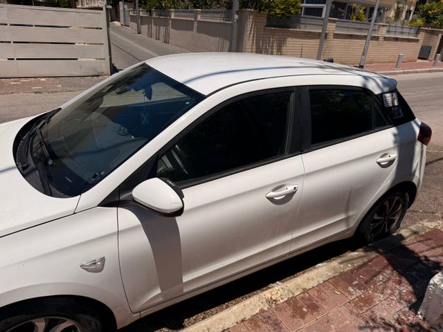 יונדאי i20