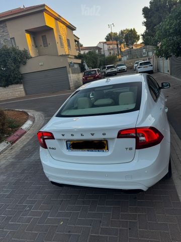 וולוו S60
