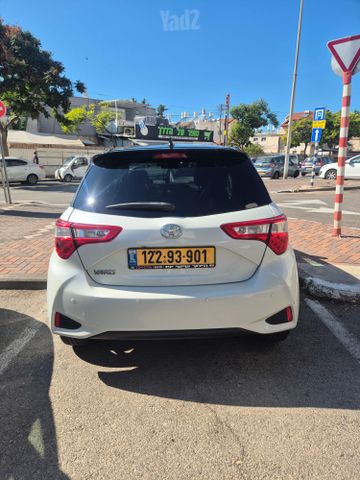 טויוטה יאריס