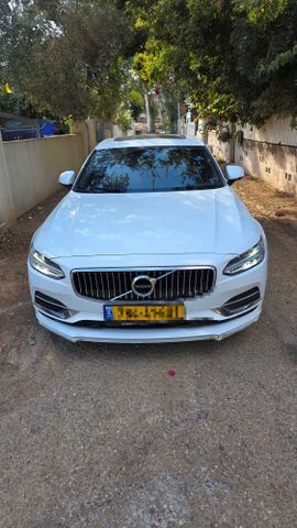 וולוו S90