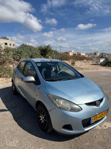 מודעת רכב מאזדה 2