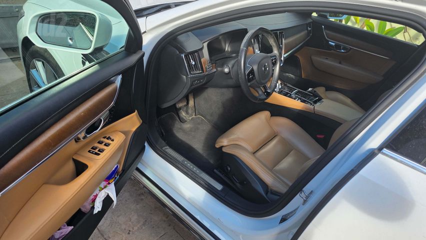 וולוו S90
