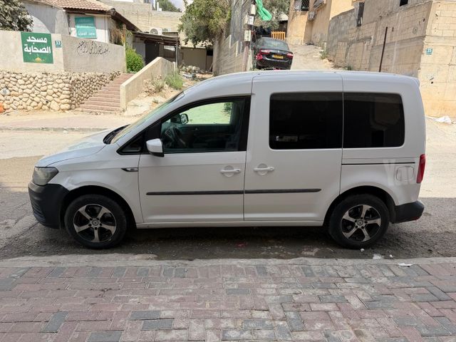 פולקסווגן קאדי