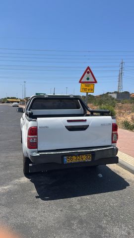 טויוטה היילקס