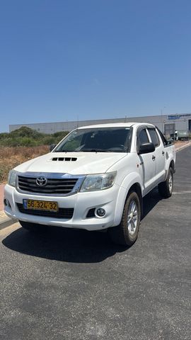מודעת רכב טויוטה היילקס