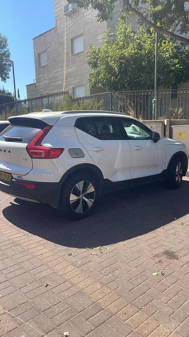 וולוו XC40