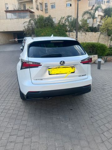 לקסוס NX