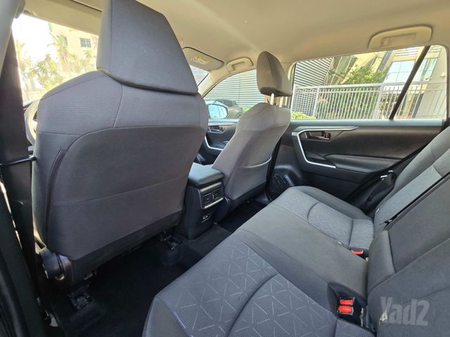 טויוטה RAV4