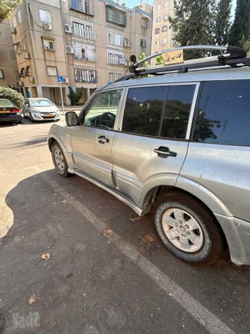 מודעת רכב מיצובישי פג'רו