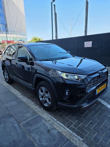 טויוטה RAV4
