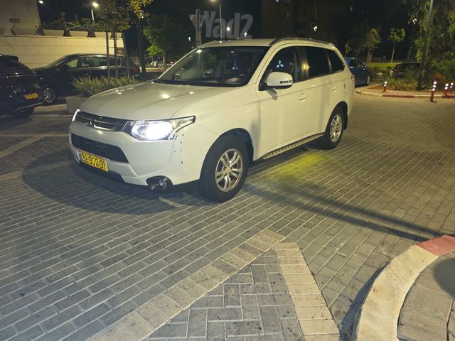 מיצובישי אאוטלנדר