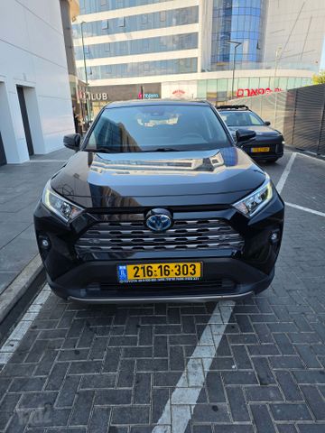טויוטה RAV4
