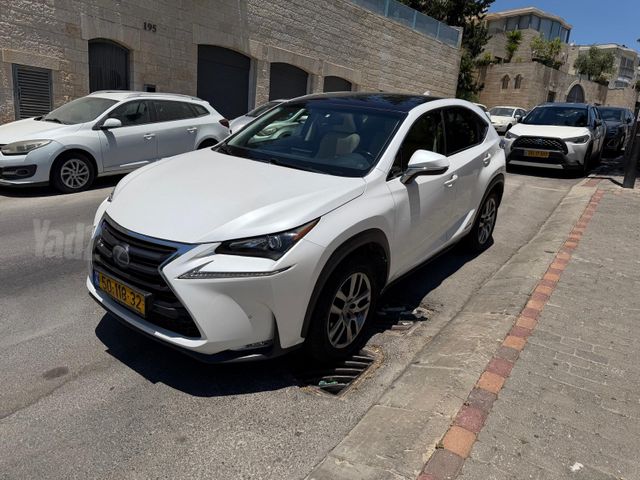 מודעת רכב לקסוס NX