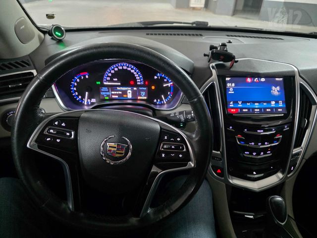 קאדילק SRX