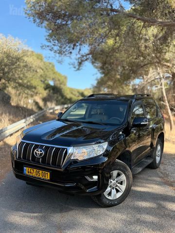 לנד קרוזר Luxury אוט׳ דיזל 5 מק 3 דל 2.8 (177 כ״ס)