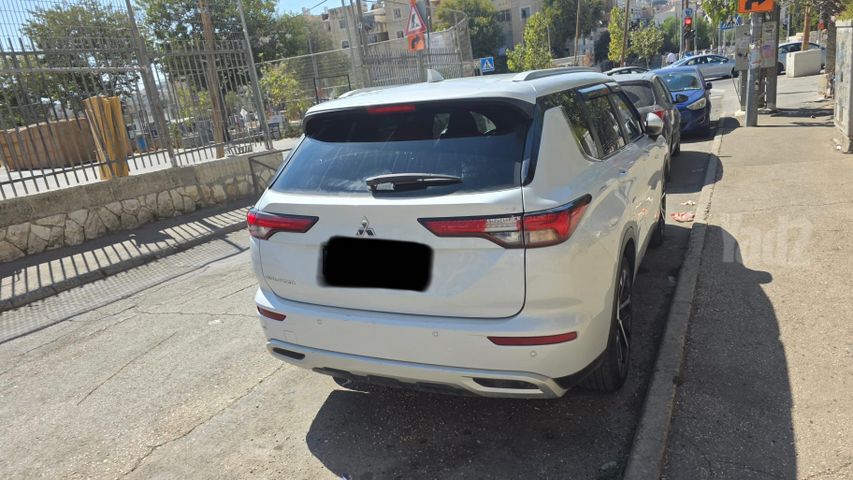 מיצובישי אאוטלנדר