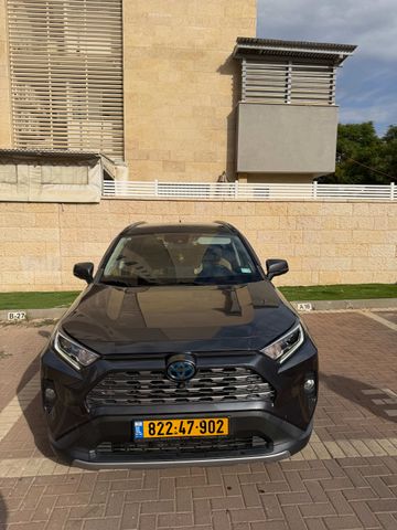 טויוטה RAV4