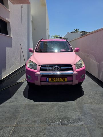 טויוטה RAV4