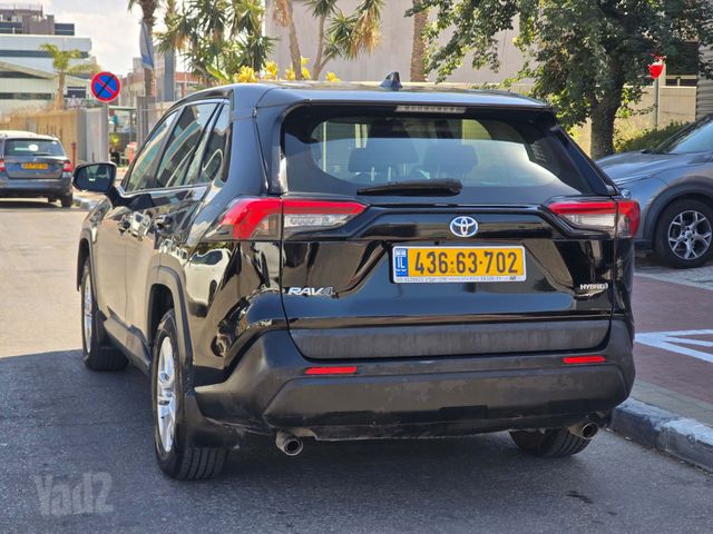 טויוטה RAV4