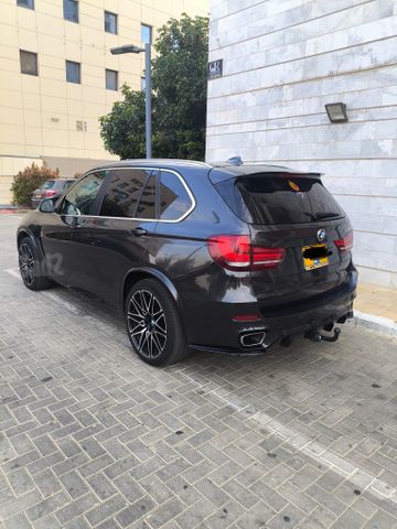 ב מ וו X5