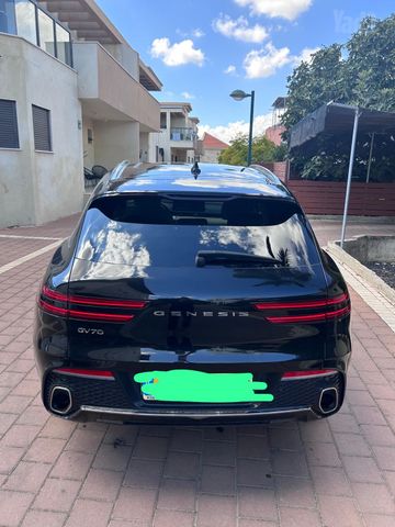 ג'נסיס GV70