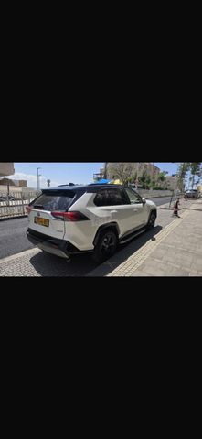 טויוטה RAV4