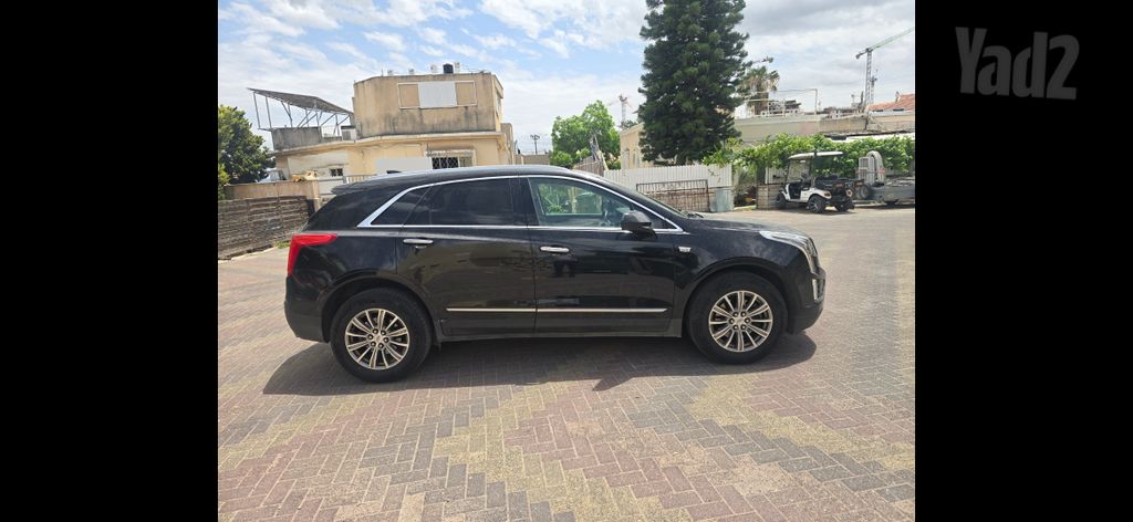 קאדילק XT5