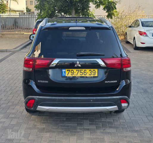 מיצובישי אאוטלנדר
