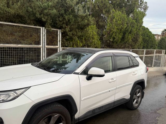 טויוטה RAV4
