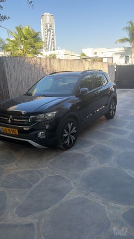 מודעת רכב פולקסווגן T-קרוס