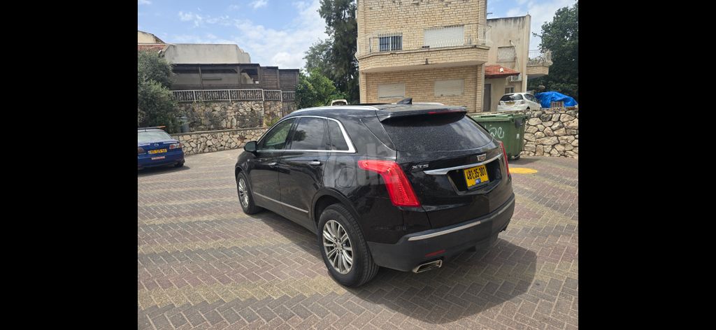 קאדילק XT5
