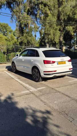 אאודי Q3