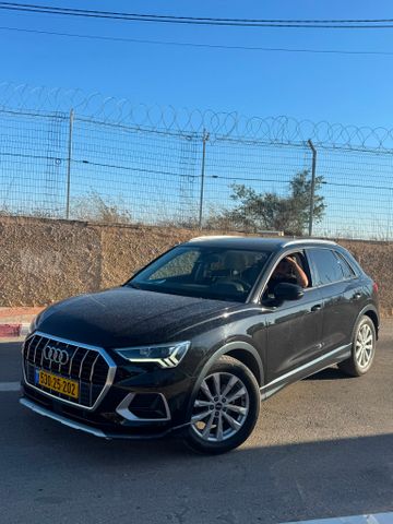 אאודי Q3