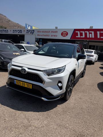 טויוטה RAV4